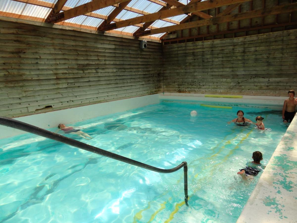 Lolo Hot Springs Hotel Bagian luar foto
